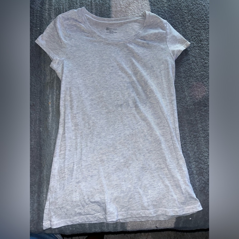 Grey short sleeve
